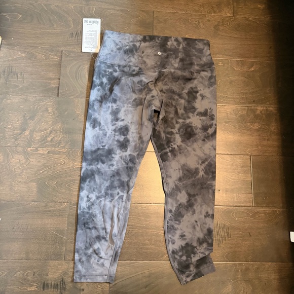 lululemon Align™ High-Rise Pant 25" Size 14 - Picture 6 of 8